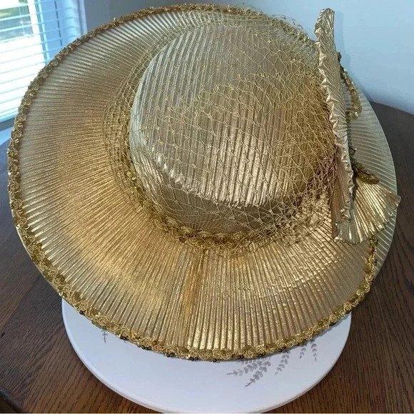 Vintage Juan Ell Fashion Hat Beautiful Gold Statement Great Condition - Picture 6 of 11